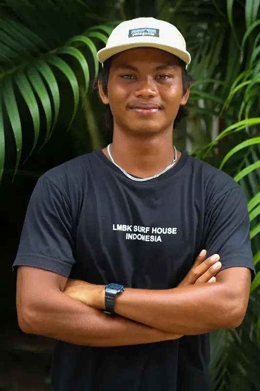 Ajar, LMBK Surf Instructor